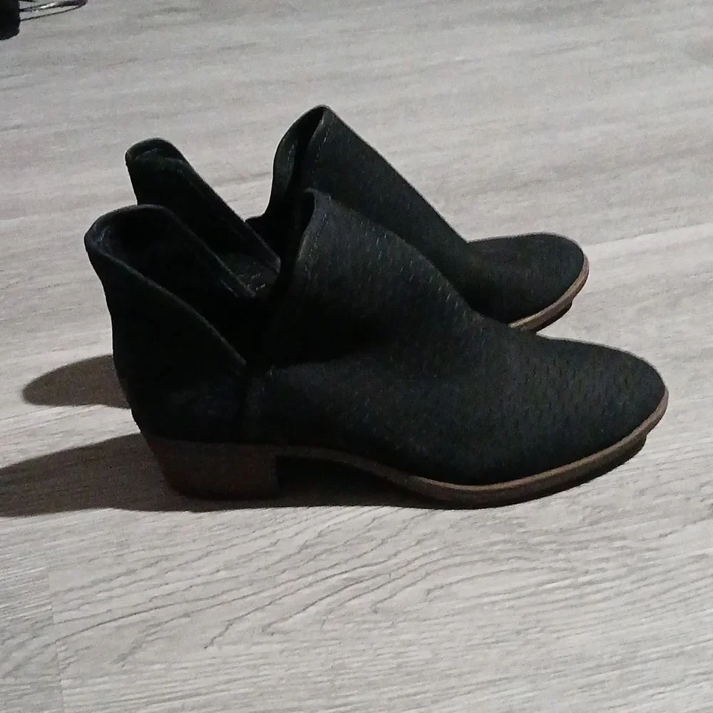 Lucky Brand Black Women's Ankle Boots booties Sz 6 EUC